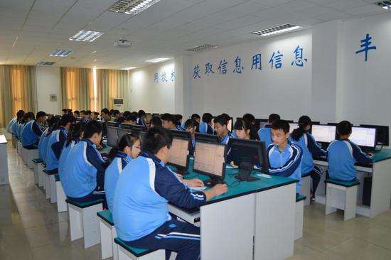 沈陽市初中信息技術(shù)學(xué)科學(xué)業(yè)水平考試圓滿結(jié)束