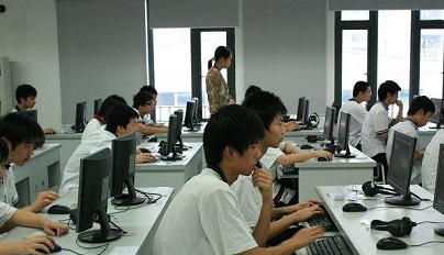 潛江市2019中考信息技術(shù)考試工作順利結(jié)束