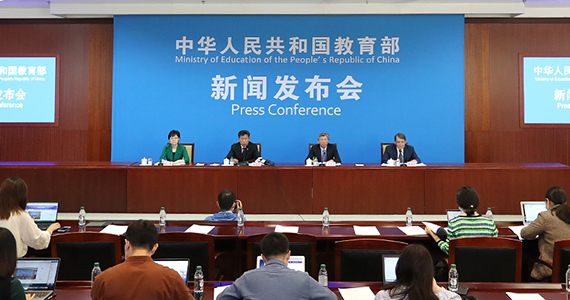 關(guān)于全面加強(qiáng)和改進(jìn)新時(shí)代學(xué)校美育工作的意見(jiàn)